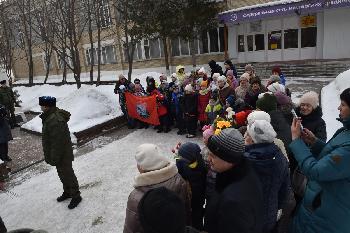 Совет ветеранов АО "Златмаш" принял участие в городской акции "Цветы на граните"