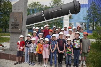 В АО «Златмаш» прошла первая экскурсия для детей и внуков сотрудников предприятия.